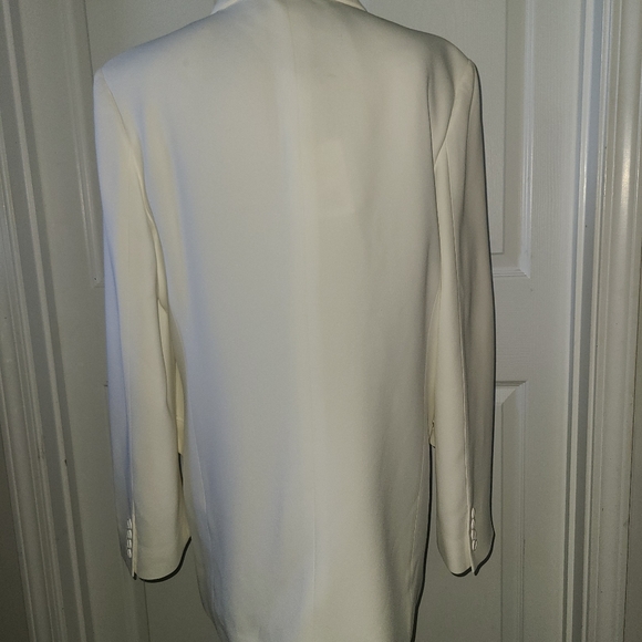 MICHAEL KORS WOMANs Double Breasted White Blazer NWT, Never worn - Picture 3 of 6